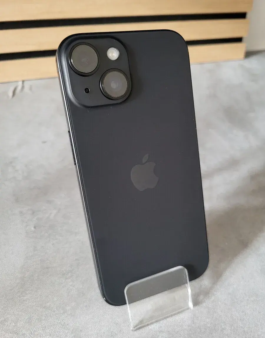 iPhone 15 128GB - stav A/B, nová baterie, záruka