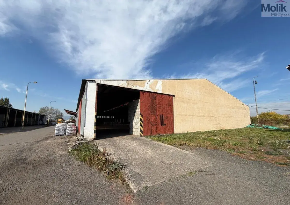 Komerční prostory, 900 m2 Malé Březno, okres Most