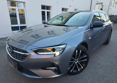 INSIGNIA 128kW 4x4 ULTIMATE KŮŽE LED NAVI KAMERA HUD ČR -DPH