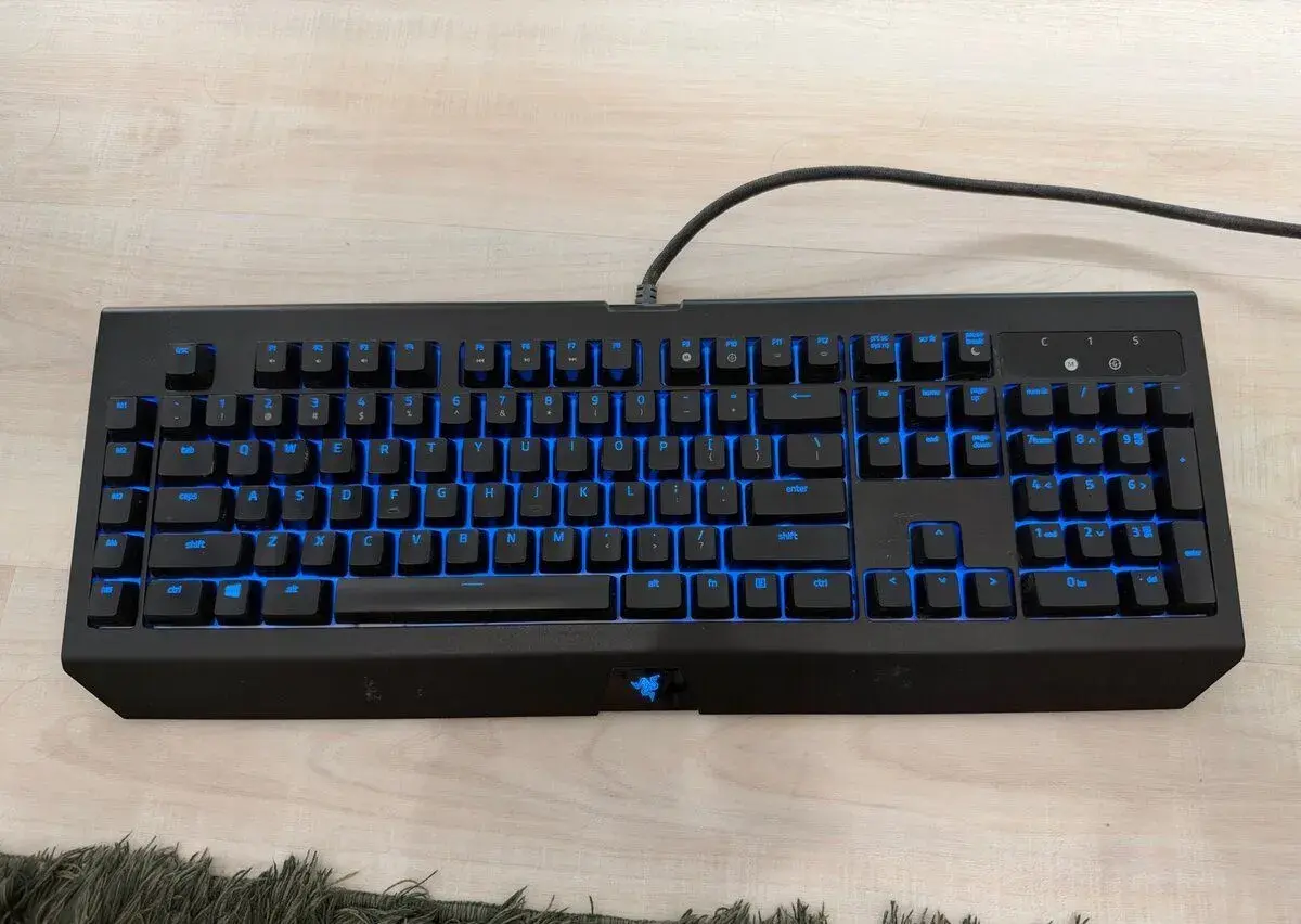 Razer BlackWidow Chroma V2 + Abyssus Essential – RGB set