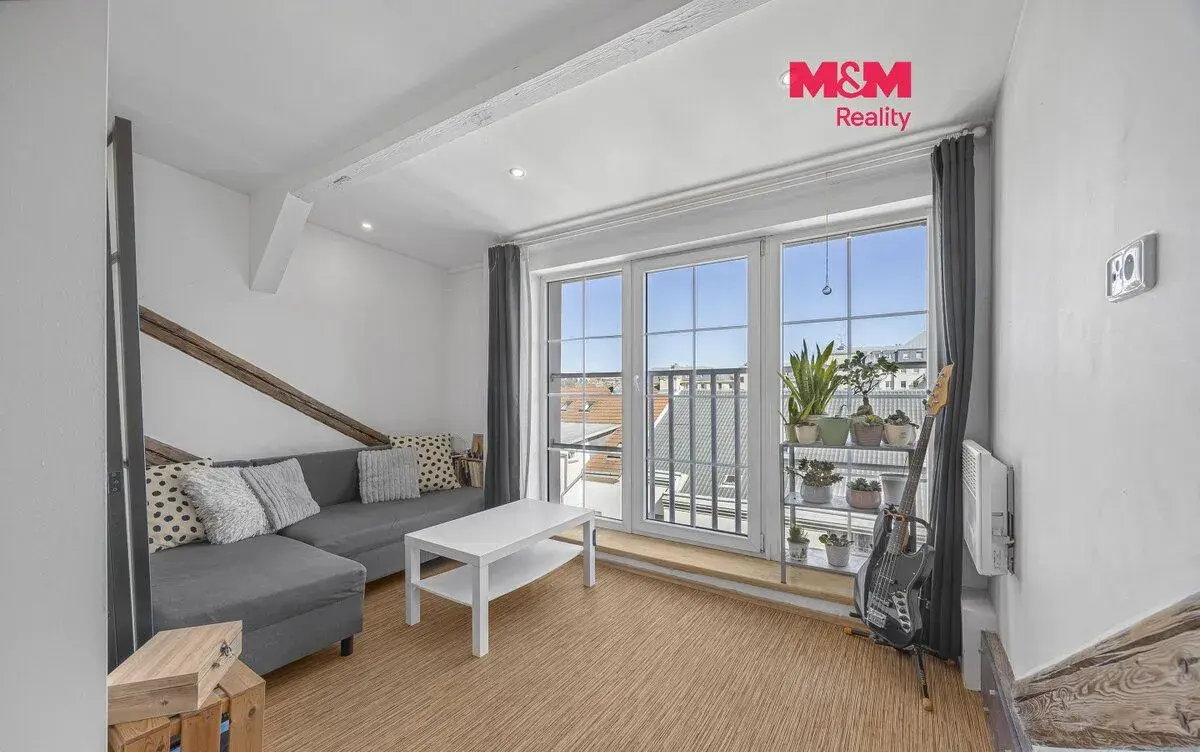 Pronájem bytu 1+kk, 28m², Praha 9 - Libeň, ul. Nad Kolčavkou