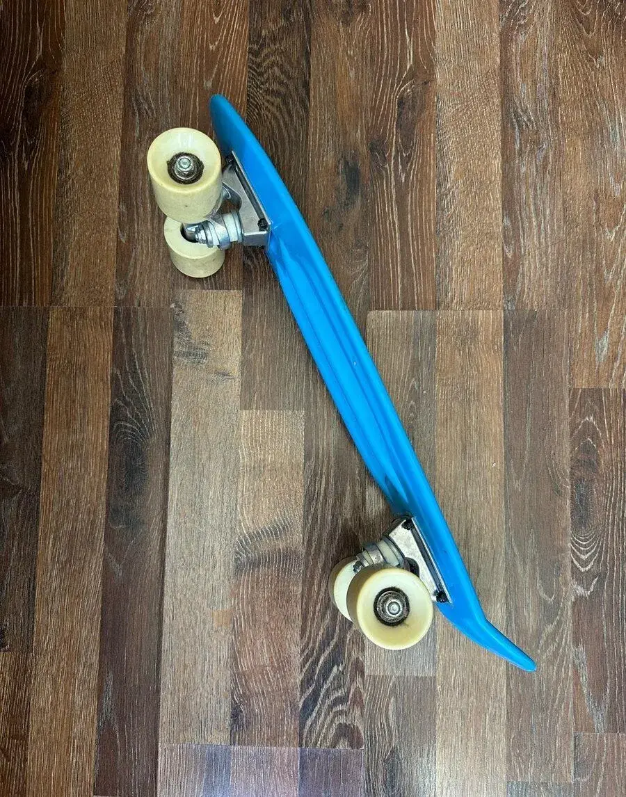 Dětský skateboard v výborném stavu.