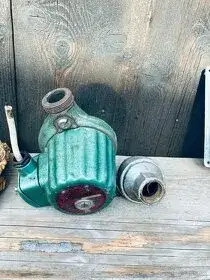 Starší elektromotor na kotel plus skřínku k tomu