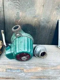 Starší elektromotor na kotel plus skřínku k tomu