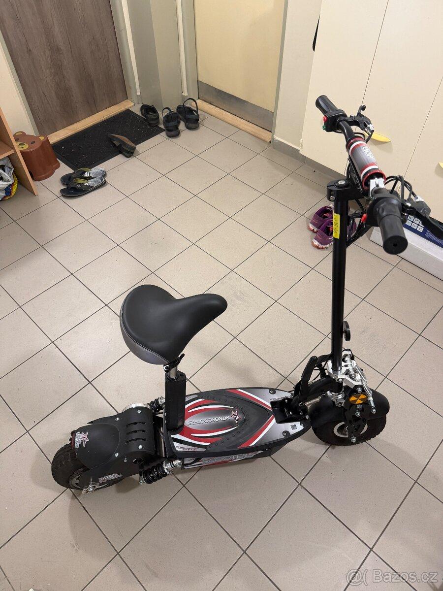 Elektrická koloběžka Nitro XE1000 SL V2 – najeto pouze 90 km