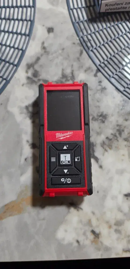 Laserový dálkoměr Milwaukee