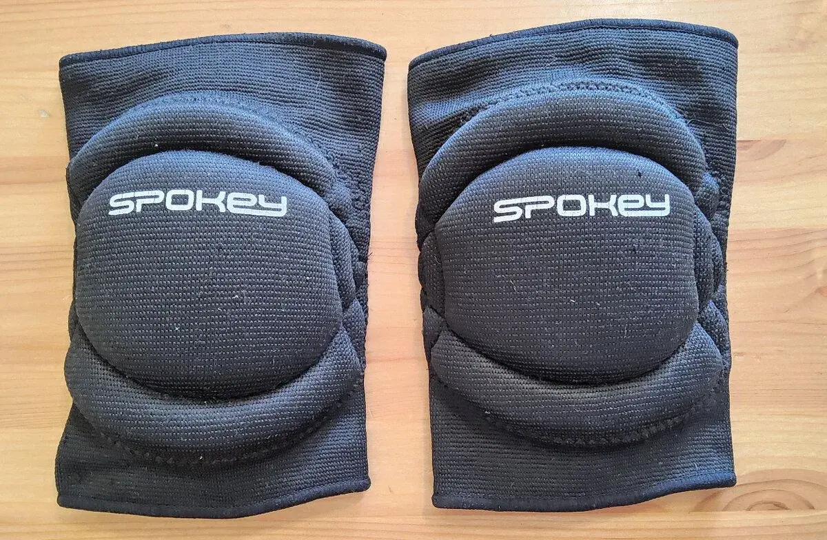 Sportovni chranice kolen vel. L Spokey