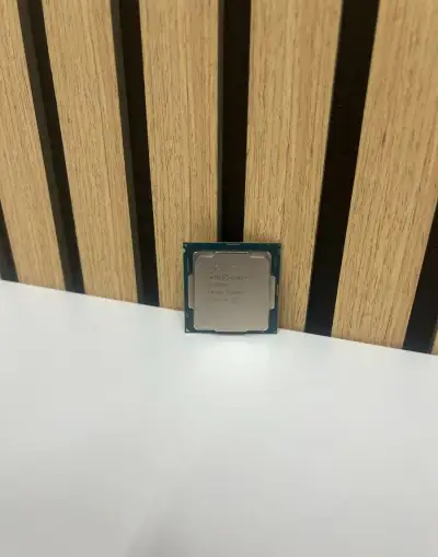 Intel i7 8700 /6/12 jader/ Socket 1151 Otestovaný Záruka