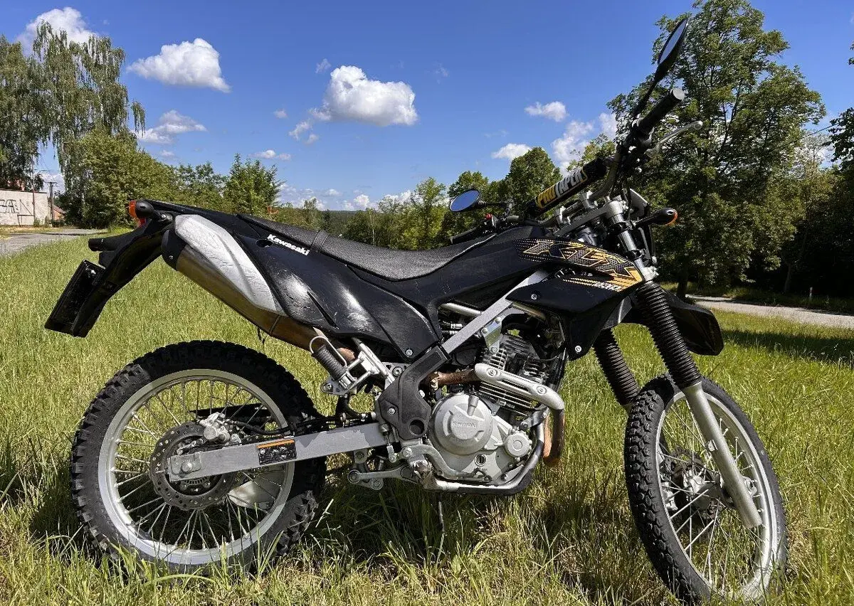 Kawasaki KLX 230 (2020) – 1. majitel, podvozek YSS