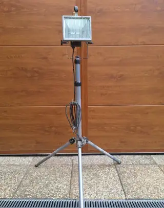 Pracovní světlo se stojanem