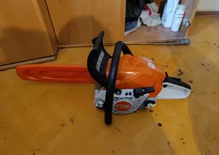 Dobrý den chtěl bych prodat motorovou pilu stihl Ms 182 nove