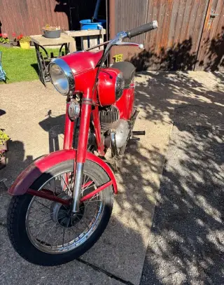 Jawa 350/ 360 Panelka