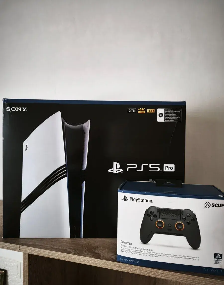 Ps5 PRO a scuf omega
