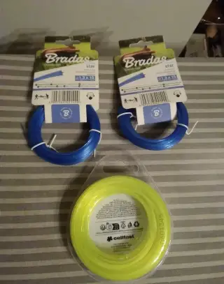 Nové struny do strunové sekačky na trávu Bradas a Cellfast.