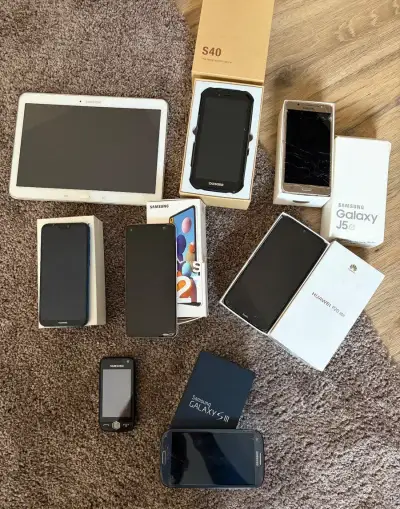 Prodej starých telefonu