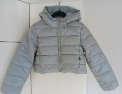 Lehká zimní bunda vel. 134