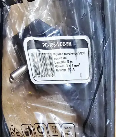 napájecí kabel 220, 5 metrů