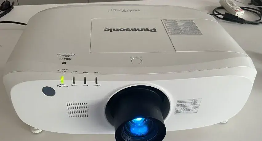 Projektor Panasonic EZ580 WUXGA
