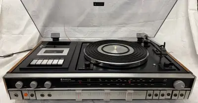 Trojkombinace Sanyo 70leta