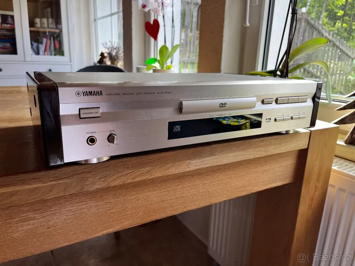 Yamaha DVD-S795