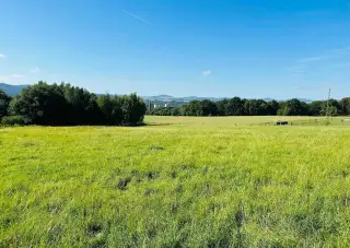 Pozemek určený pro komerční využítí sportoviště či rekreace