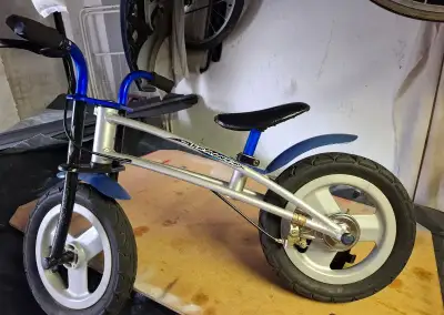 Starší dětské odrážedlo