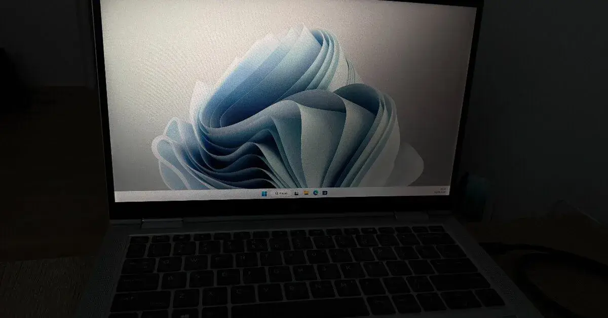 HP EliteBook x360 1030 G3 - Top Stav