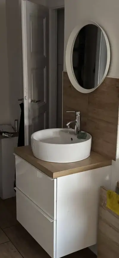 Umyvadlo, baterie + deska, skříňka, zrcadlo IKEA