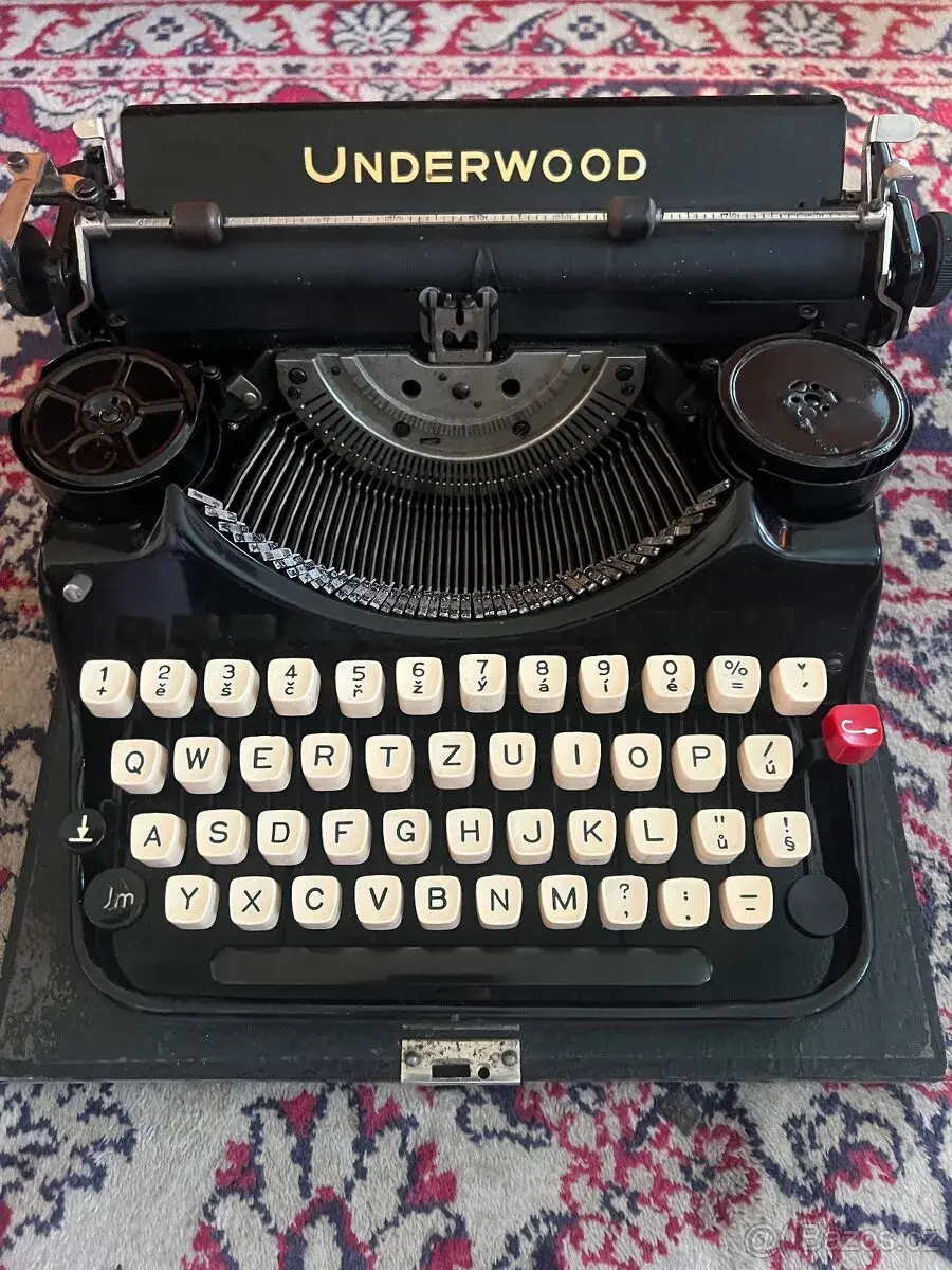 Psací stroj UNDERWOOD