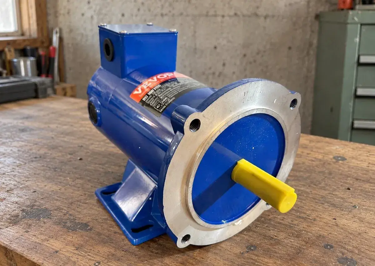 Nový DC motor VEVOR 370 W / 90 V / 1750 ot.