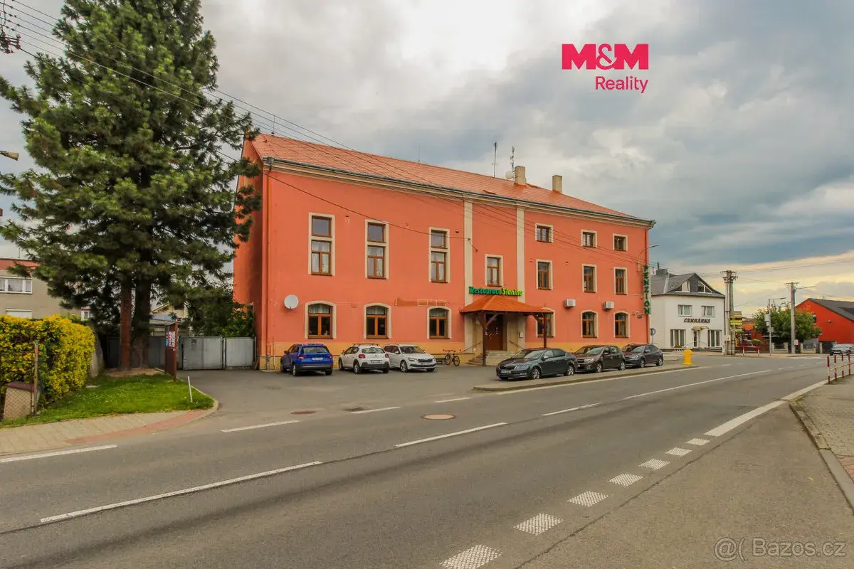 Prodej komerčního objektu, 1355 m2, Kravaře