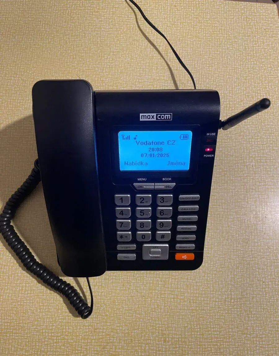 Stolní telefon se slotem pro SIM kartu, Maxcom