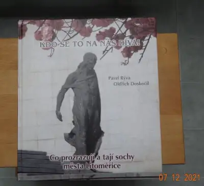 Nová Kniha Kdo se to na dívá město Litoměřice.