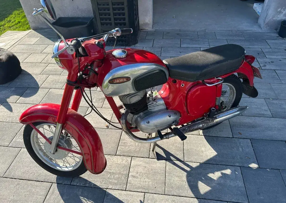 Jawa 250 / 592 (Panelka)