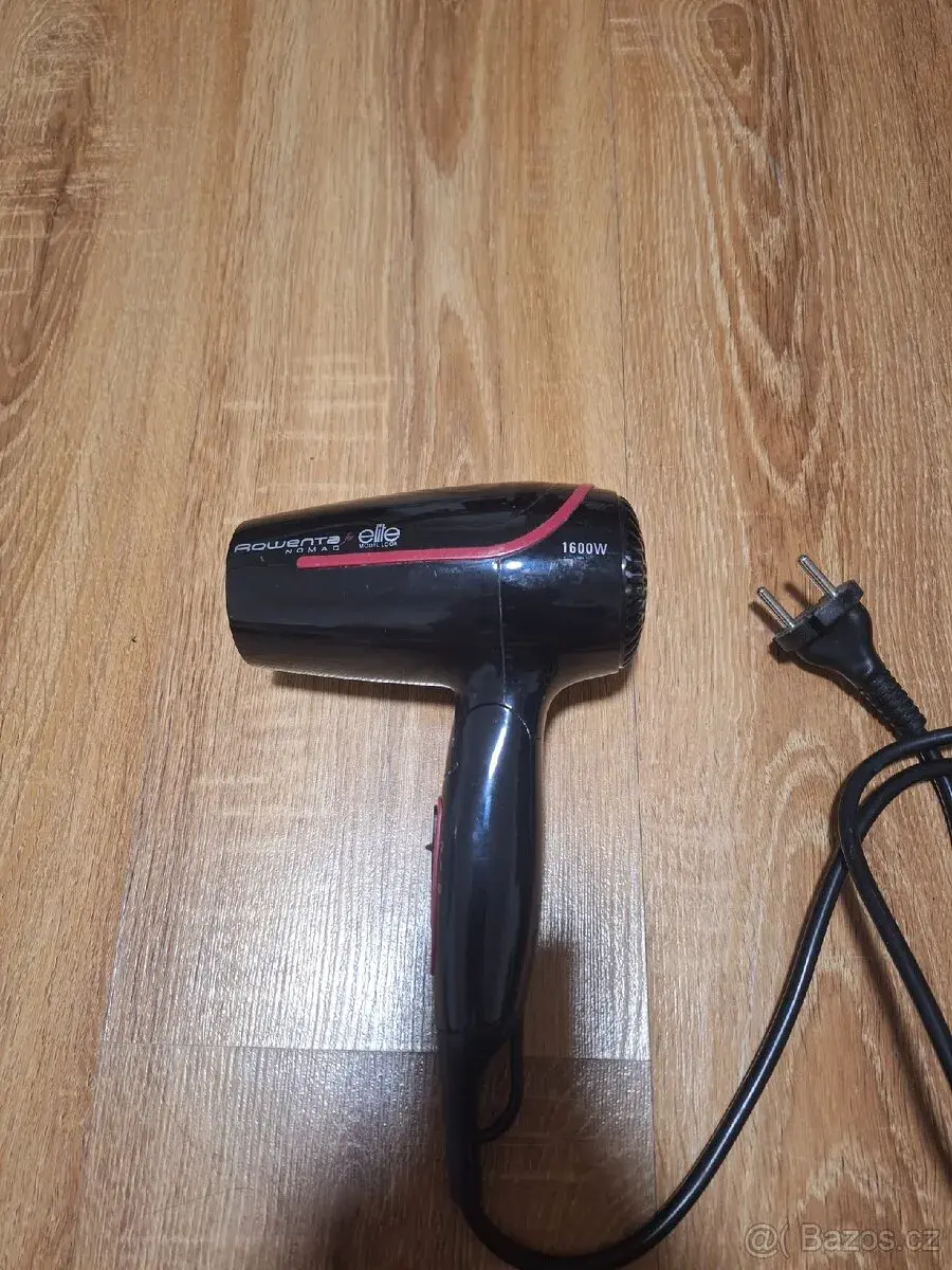 Rowenta Nomad CV3312F0 – cestovní fén