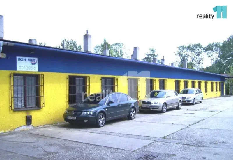 pronájem skladu 150m2 v přízemí s manipulační plochou 100m2