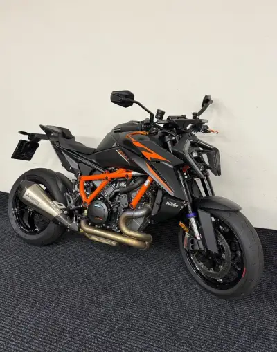 KTM 1390 SuperDuke EVO DPH AKRAPOVIC ZÁRUKA