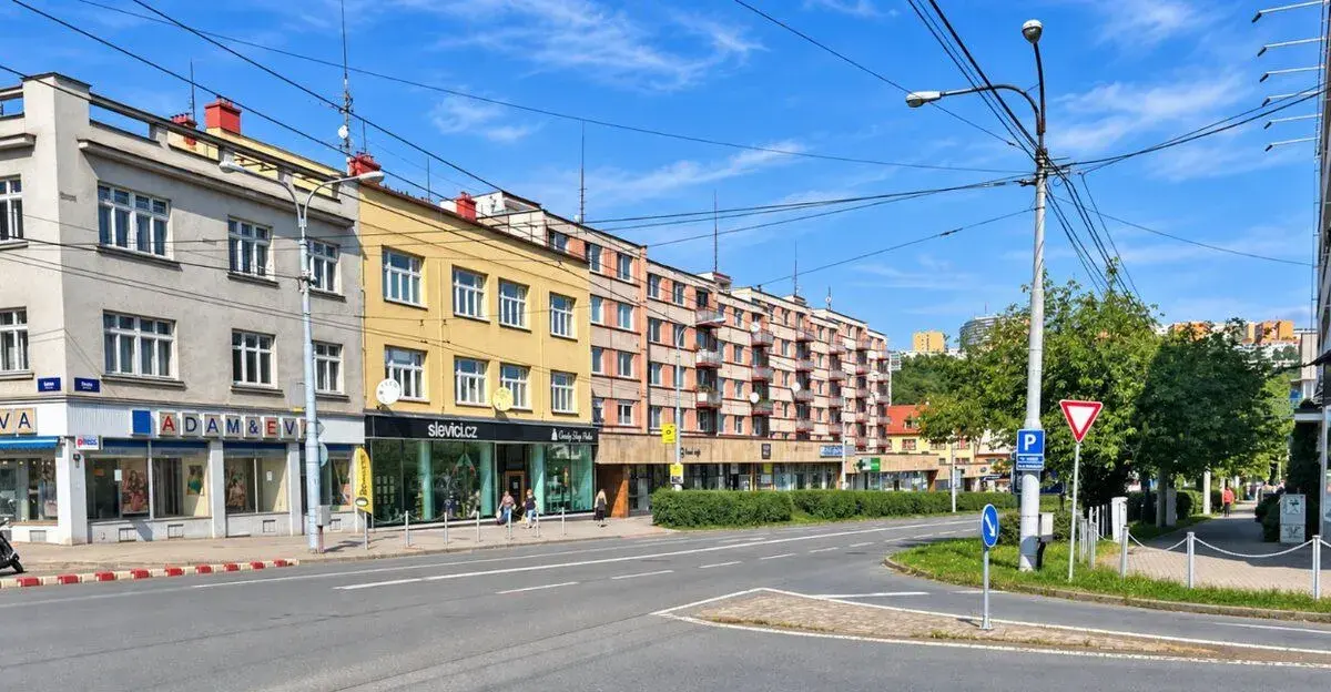 PRONÁJEM BYTU 2+1, ZLÍN – DLOUHÁ, CENTRUM