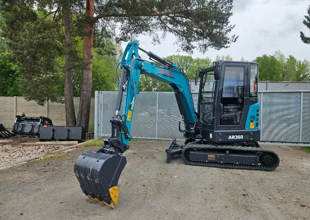 bagr, minibagr, motor Kubota