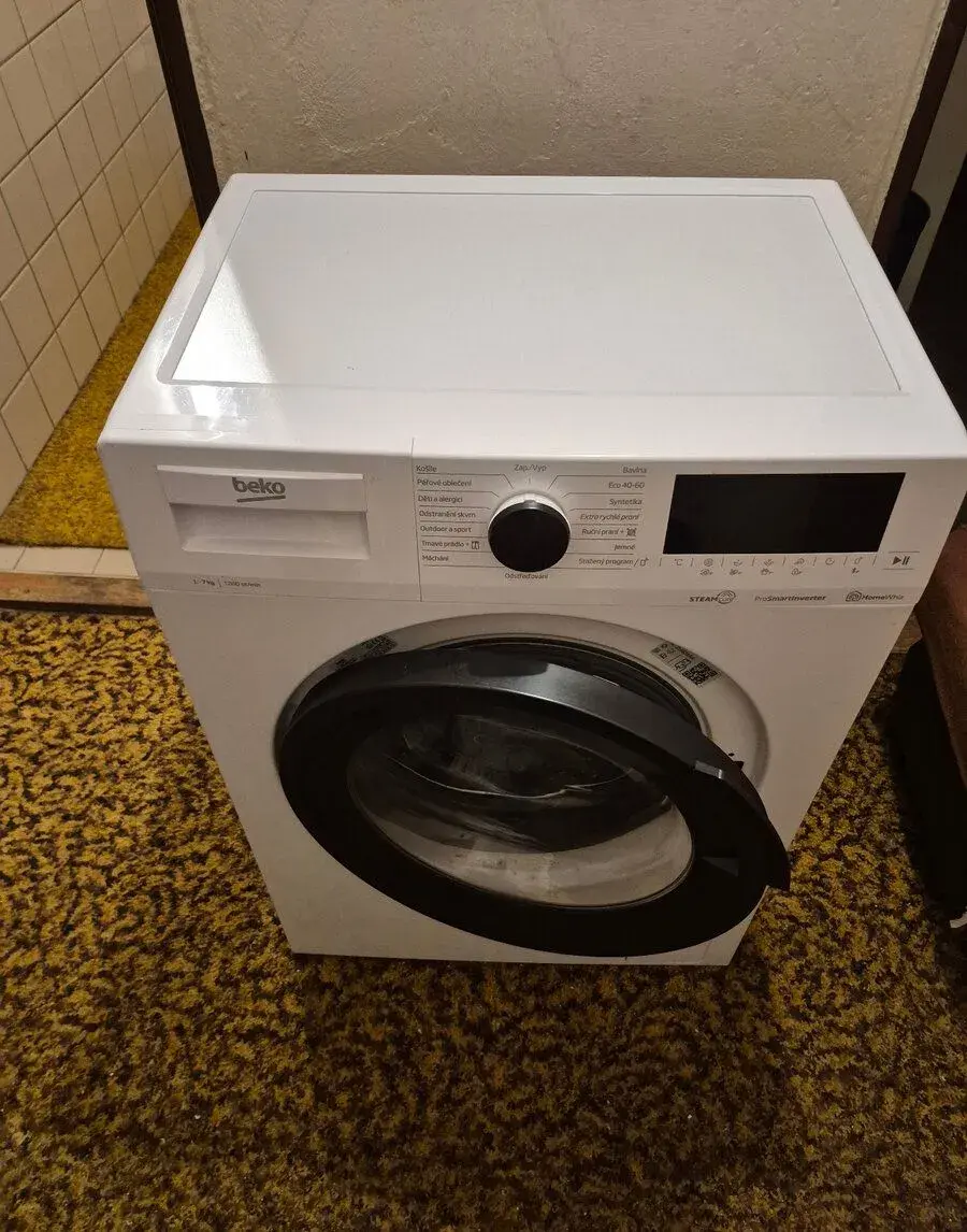 Automatická pračka BEKO FWUE76262CSH4A