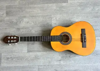 Dětskou kytaru Blond CL-12 NA