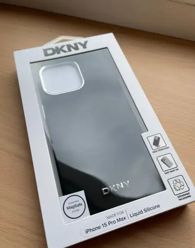 NÁDHERNÝ NOVÝ OBAL DKNY IPHONE 15 PRO MAX