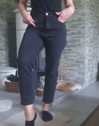 Dvoje džíny Zara a džíny Pull&Bear