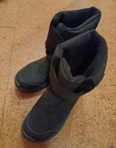Sněhule Quechua SH 100, vel. 38