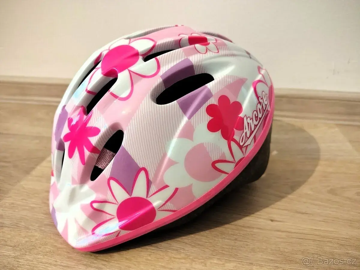 Dívčí cyklistická přilba Arcore, 47-50 cm