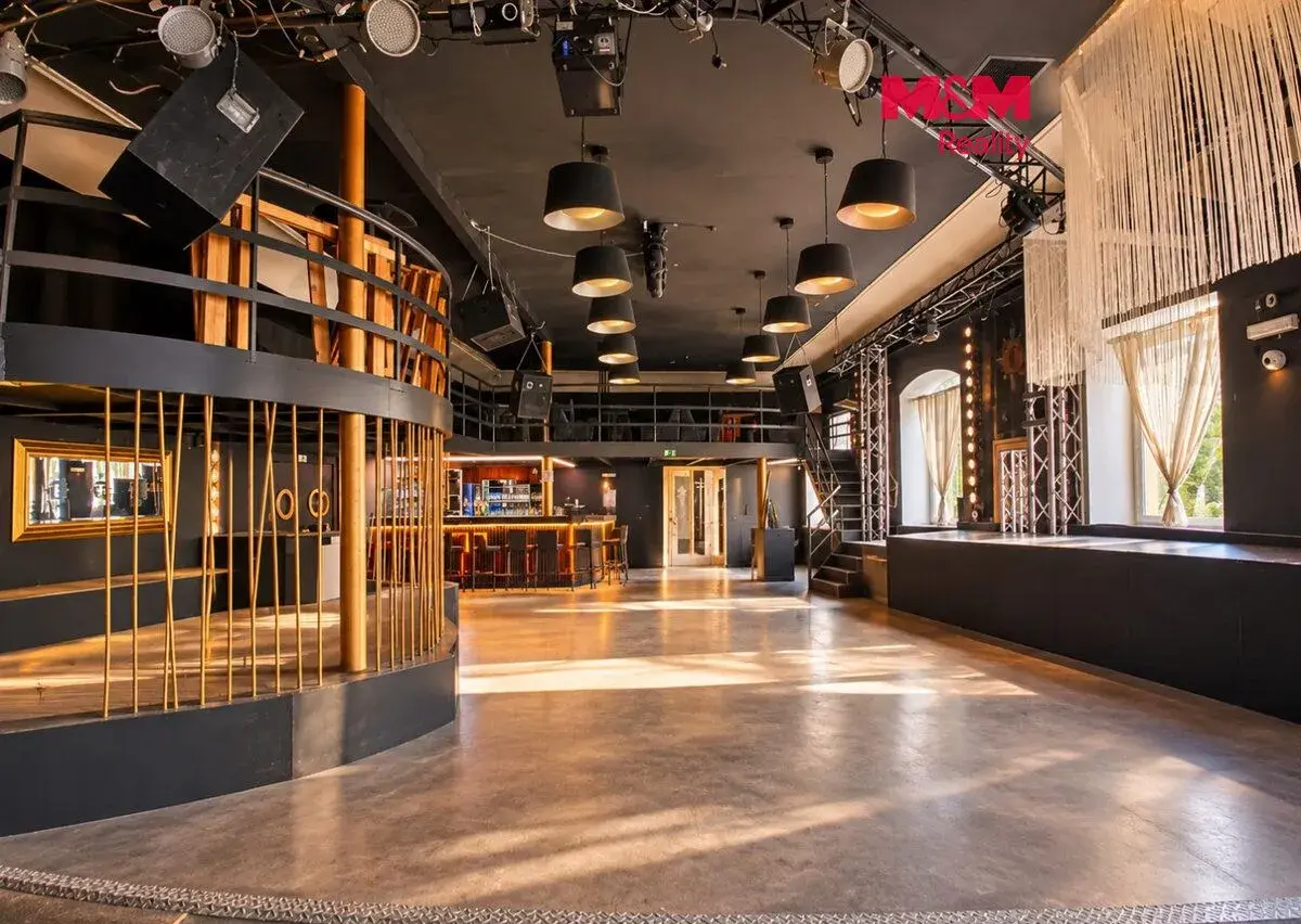 Pronájem sálu, 188 m² Kostelec n/černými lesy