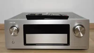 Denon AVR-X4200w / Dolby Atmos , Bluetooth a WiFi ,USB Phono