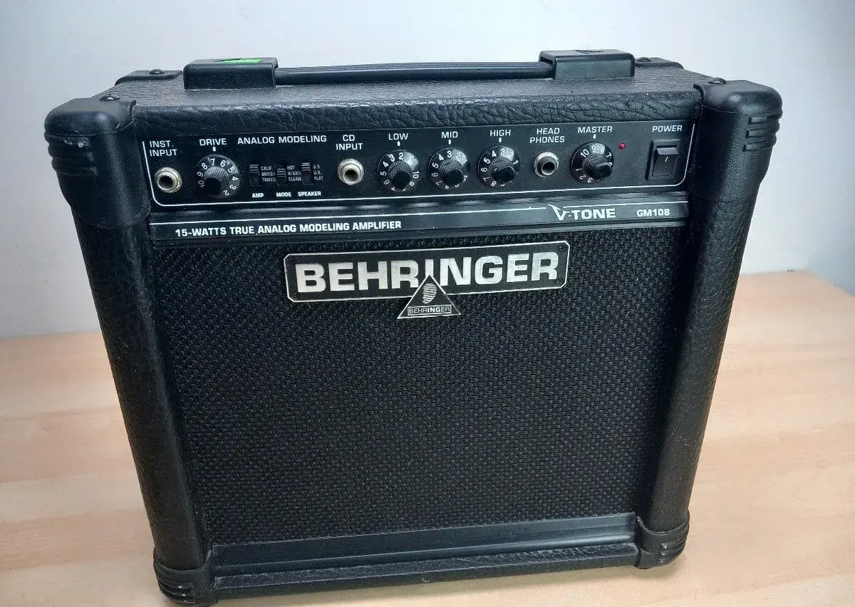 Kombo Behringer V-Tone GM108