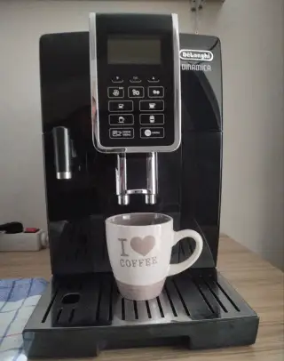 Kávovar DeLonghi