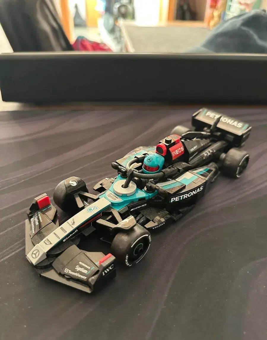 LEGO Speed Champions Mercedes-AMG F1 (76909) – sestavené + f